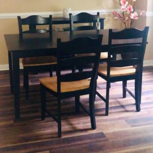 Dining room with Dining Table and chairs | baycountryfloors